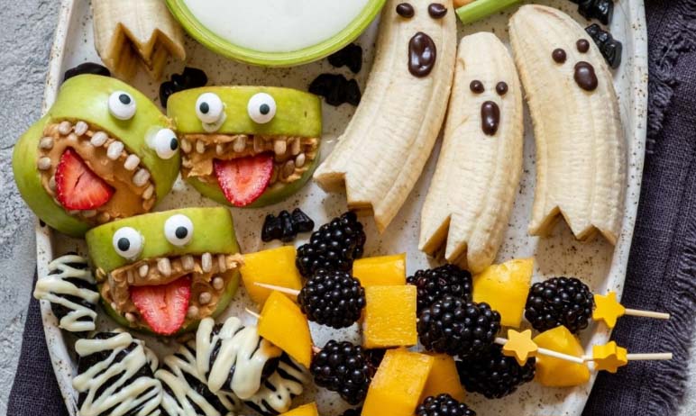 Halloween, Candy + Kids - How to Keep Halloween Healthy and Fun